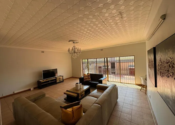 Leas Furnished Apartments Waterkloof Pretoria