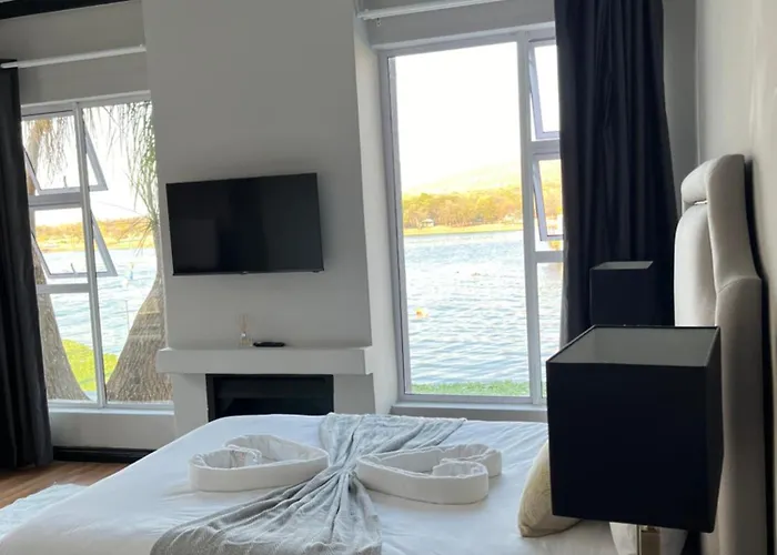 Serene Suite On The Dam Hartbeespoort