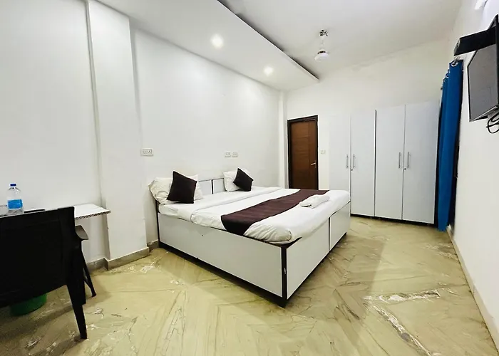Hotel Golden Place New Delhi