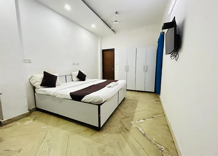Hotel Golden Place New Delhi
