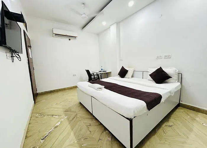 Hotel Golden Place New Delhi