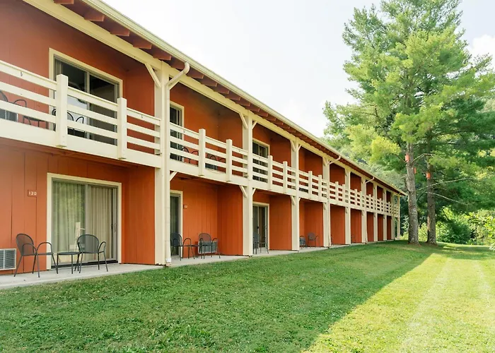 Brown County Inn Nashville
