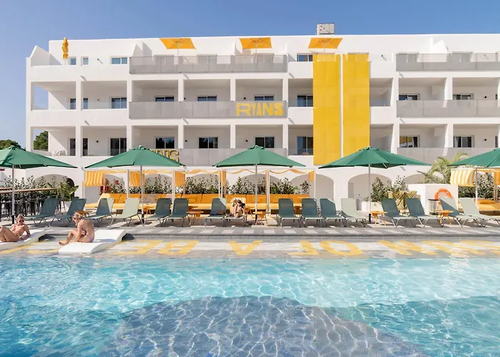 Ryans Lolas - Adults Only San Antonio Abad