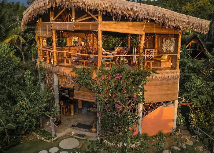 Jungle Kingdomes Guest House Siquijor