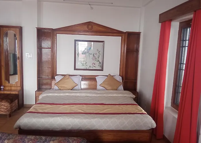 Birds View Resort Kasauli