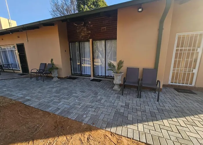 Protea Guesthouse Middelburg 