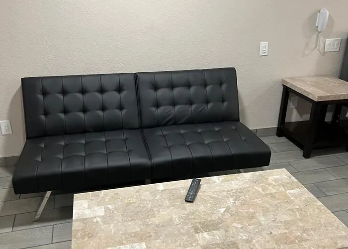 Lone Oak Studio Suites Bakersfield