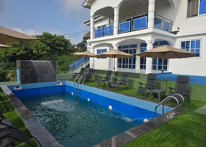 Cape Coast Travellers' Inn