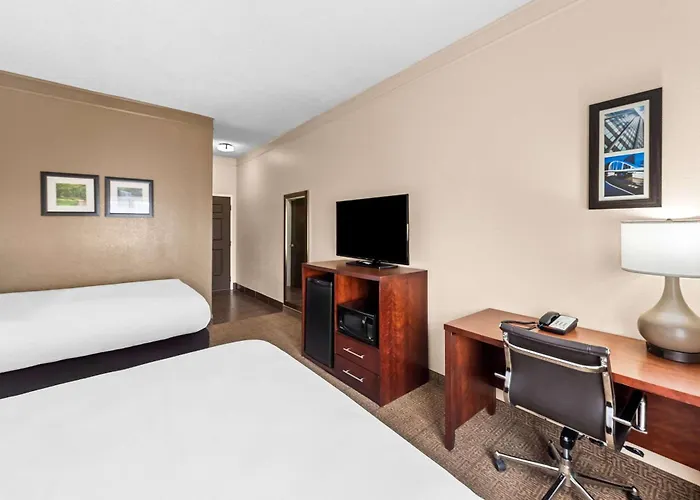 Comfort Inn & Suites Heath - Newark South