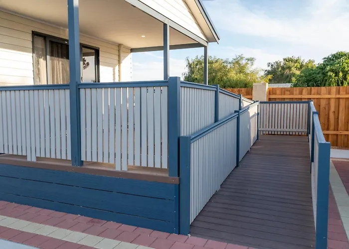 Jurien Bay Tourist Park Hotel