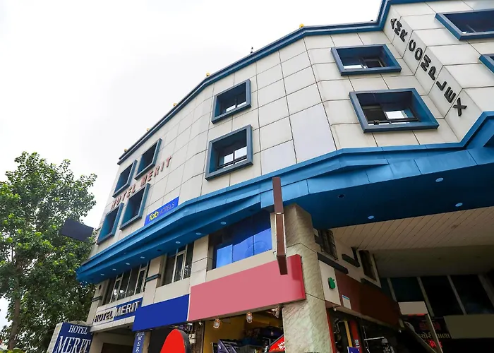 Hotel Merit Surat