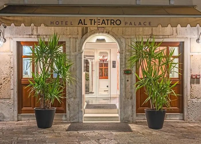 Al Theatro Palace Venecia