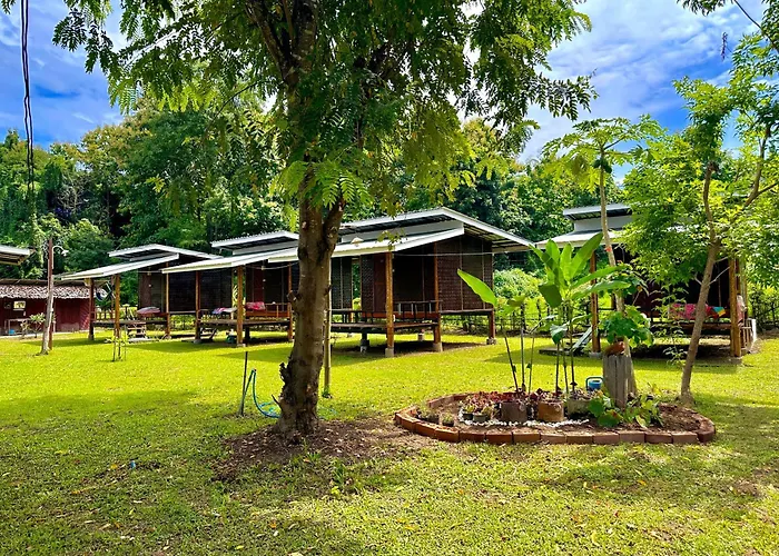 Twin Hut Hotel Pai