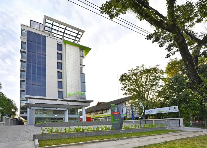 Whiz Prime Hotel Khatib Sulaiman Padang
