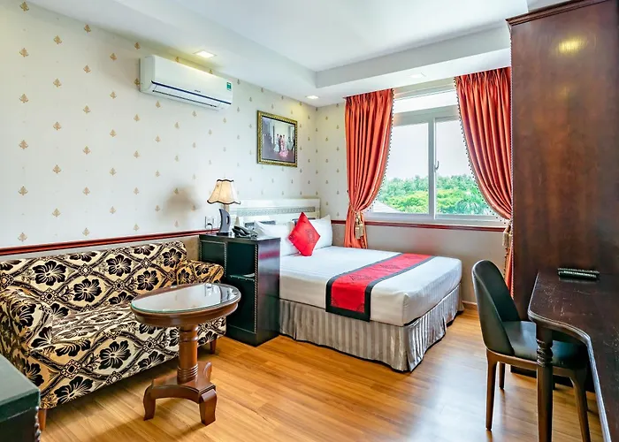 Collection O Emerald Luxury Apartment - Near Secc Ho Chi Minh City