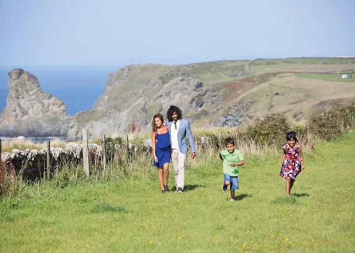 Bossiney Bay Cottages Tintagel