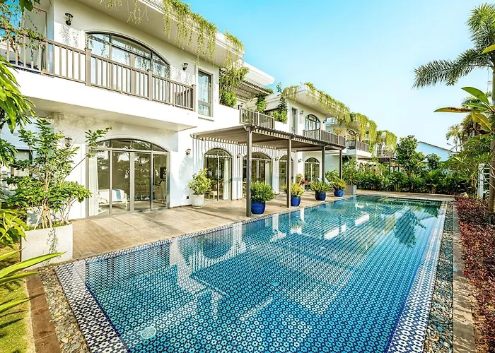 Sunset Sanato Resort & Villas Phú Quốc