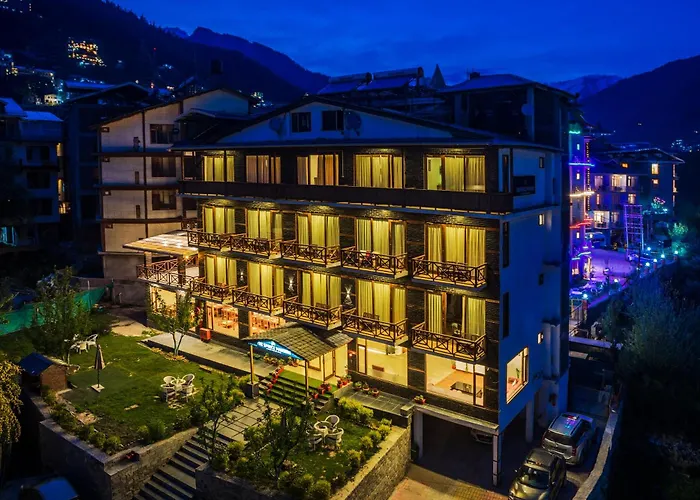The Spruce Mansion Hotel Manali 