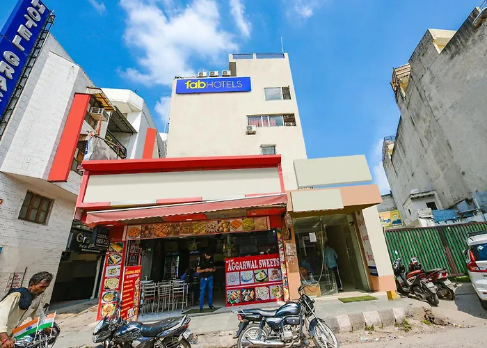 Fabhotel Aman Inn Near Igi Airport New Delhi
