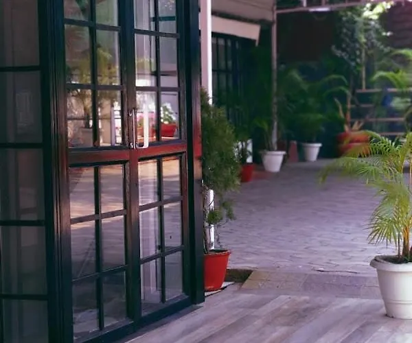 Hotel Urban Cottage Guwahati