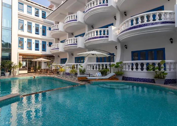 Azalea By Stone Wood Premier Hotel Varca