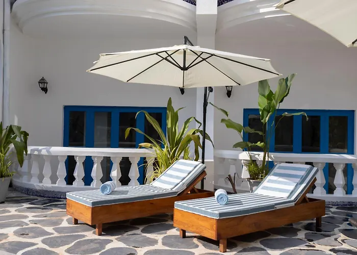 Azalea By Stone Wood Premier Hotel Varca