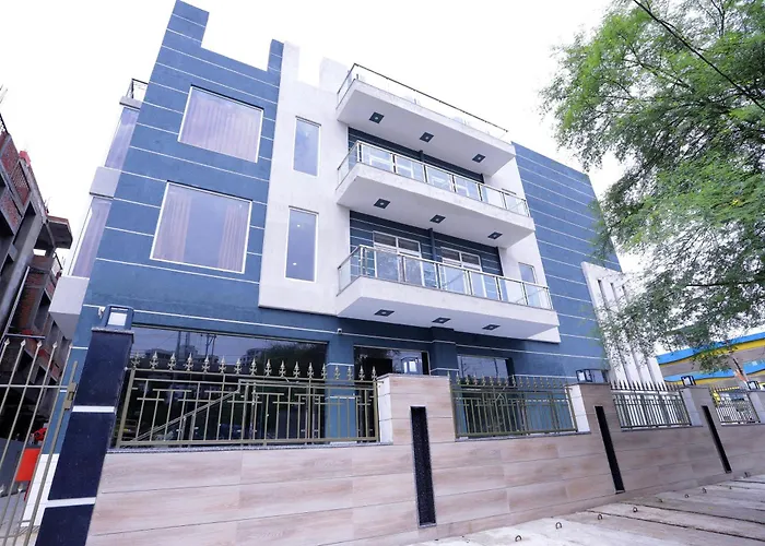 Hotel Nirvana Inn And Banquet-Near Expo Mart Greater Noida