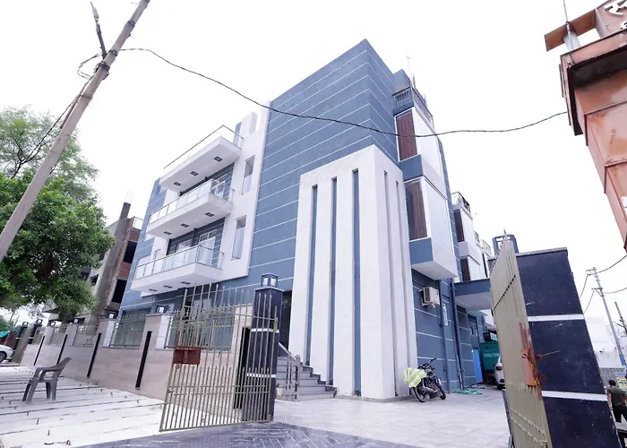 Hotel Nirvana Inn And Banquet-Near Expo Mart Greater Noida