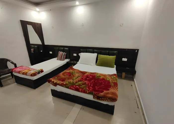 Hotel Abhinandan, Paonta Sahib