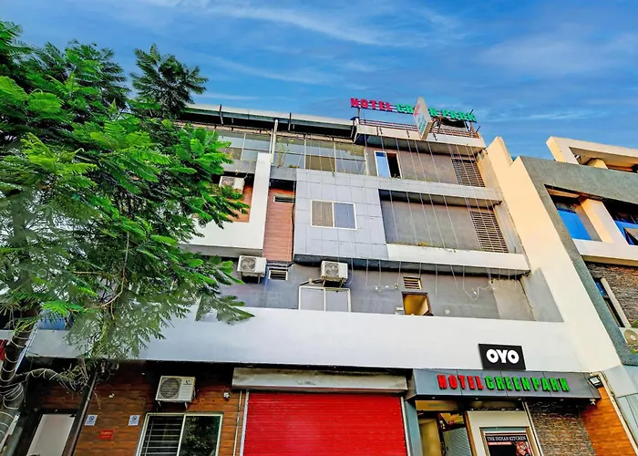 Collection O Ring Road Bhawarkua Indore