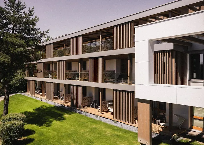 Quellenhotel Heiltherme Bad Waltersdorf - 2-Thermenresort