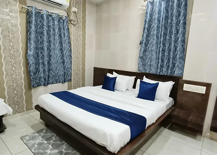 Hotel Shree Nath - 200 Meters From Dwarkadhish Temple