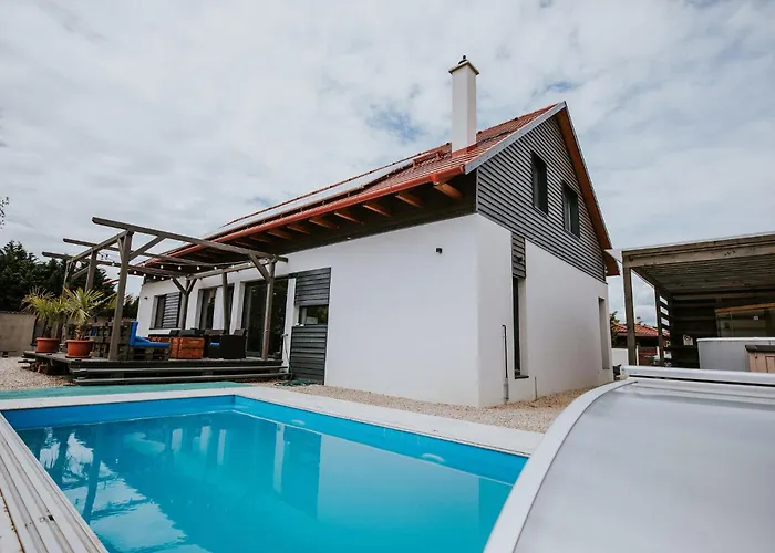 STÉG 12 Apartmanok Siófok