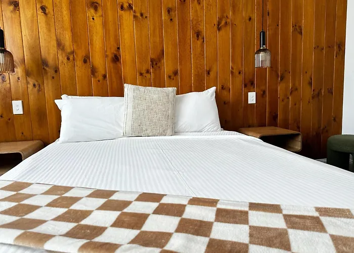 The Sherwood Hotel Lismore