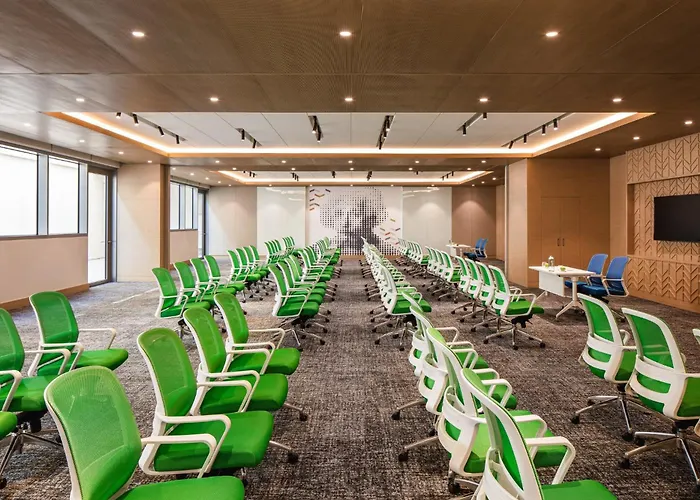 Holiday Inn & Suites - Dubai Science Park By Ihg