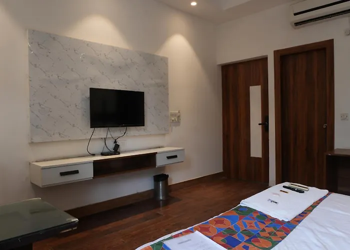 Hotel Elite Sector 45 I Gurgaon Central I Couple Friendly
