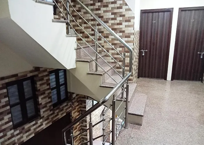 Hotel Hm International Varanasi