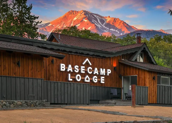 Basecamp Lodge Mount Shasta