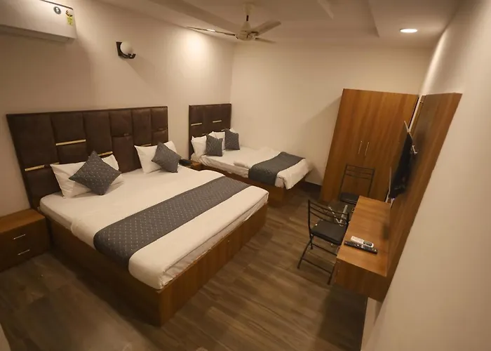 Hotel Saarthi Agra 