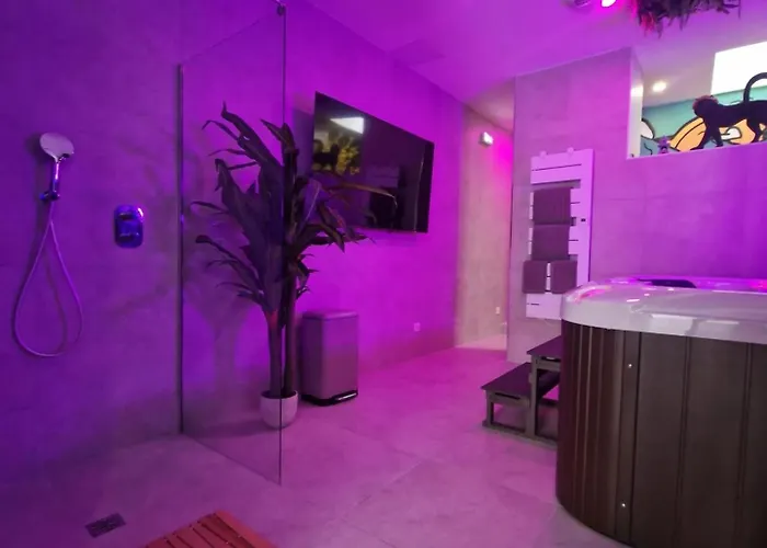 Ubud Suite And Spa Tourcoing