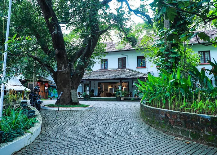 Old Lighthouse Bristow Hotel , Fort Kochi