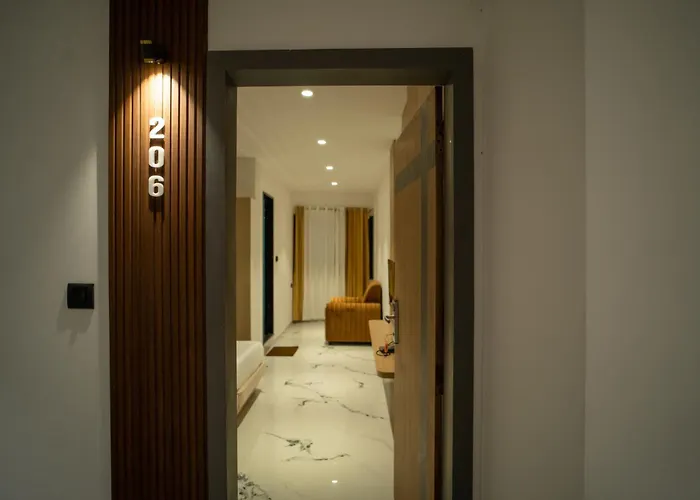 Hotel The Mansion -Deralakatte Mangalore