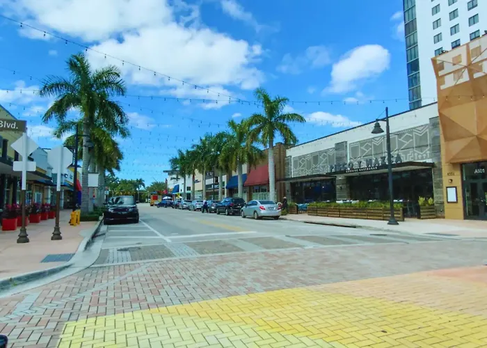 Casa Amor - Beach Club, Gym, Sauna, Free Parking, Near Airport Doral
