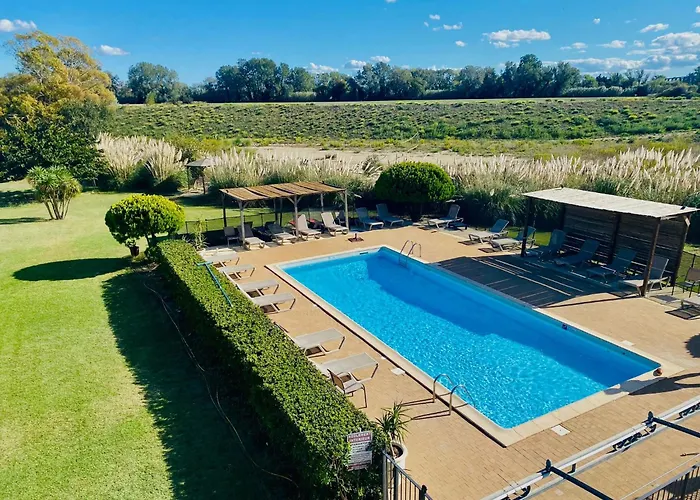 Hotel Le Mas Des Ponts D'Arles