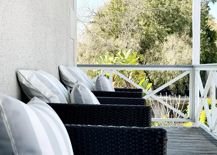 4 On Varneys Guest House Cape Town