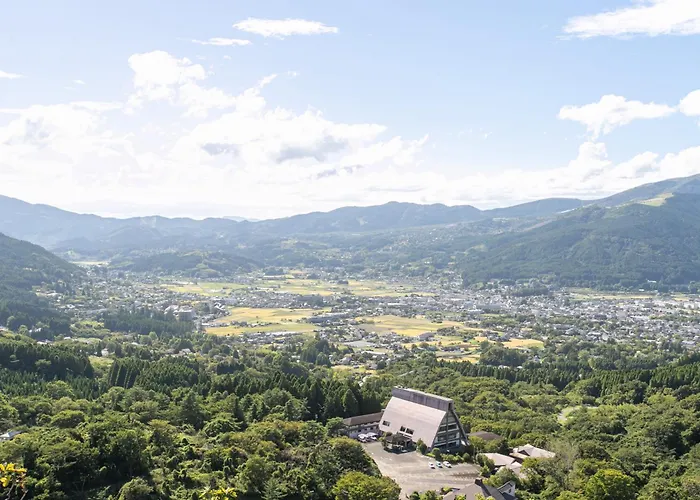 Yufuin Besso Shikisai Hotel