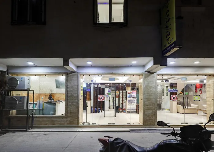 Hotel Tashkent Palace - Walk In From New Delhi Station & Metro Station