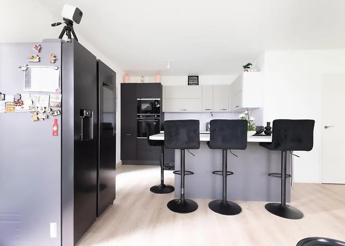 Residence Abraham-Bed&Breakfast Guest Room 2 Ladefense U-Arena #Parking #Terasse #Fibre #View Colombes 