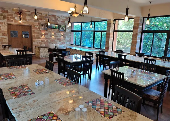 Gir Lions Paw Resort With Swimming Pool Sasan Gir