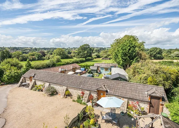 The Golden Fleece Hotel Chard